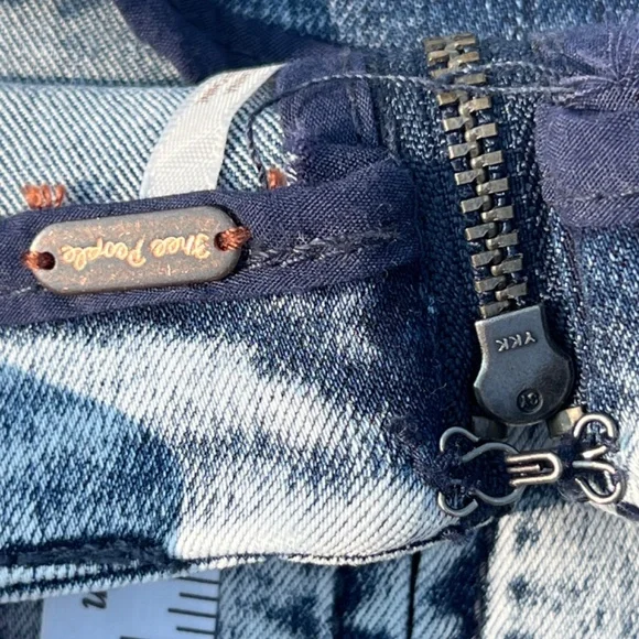 Free People Modern Femme Novelty Mini Indigo Acid Wash Denim Skirt Size: 6 - Picture 8 of 13